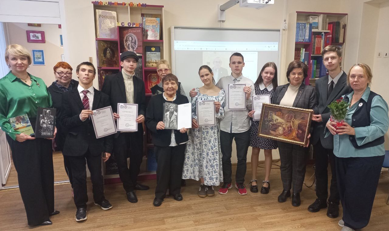 ПОЛУФИНАЛ В ШКОЛЕ-ИНТЕРНАТЕ «КРАСНЫЕ ЗОРИ»: ПОЭЗИЯ, ВДОХНОВЕНИЕ И АПЛОДИСМЕНТЫ!.